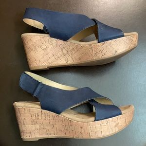 Chinese Laundry Navy Wedges, Size 8